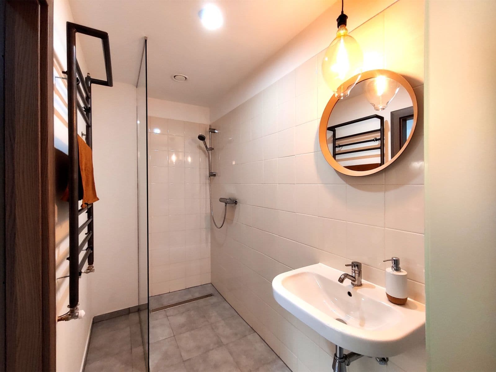 Prenájom bytu 2-izbový 58 m², Zborovská, Kolín, Středočeský kraj Prenájom bytu 2-izbový 58 m², Zborovská, Kolín, Středočeský kraj