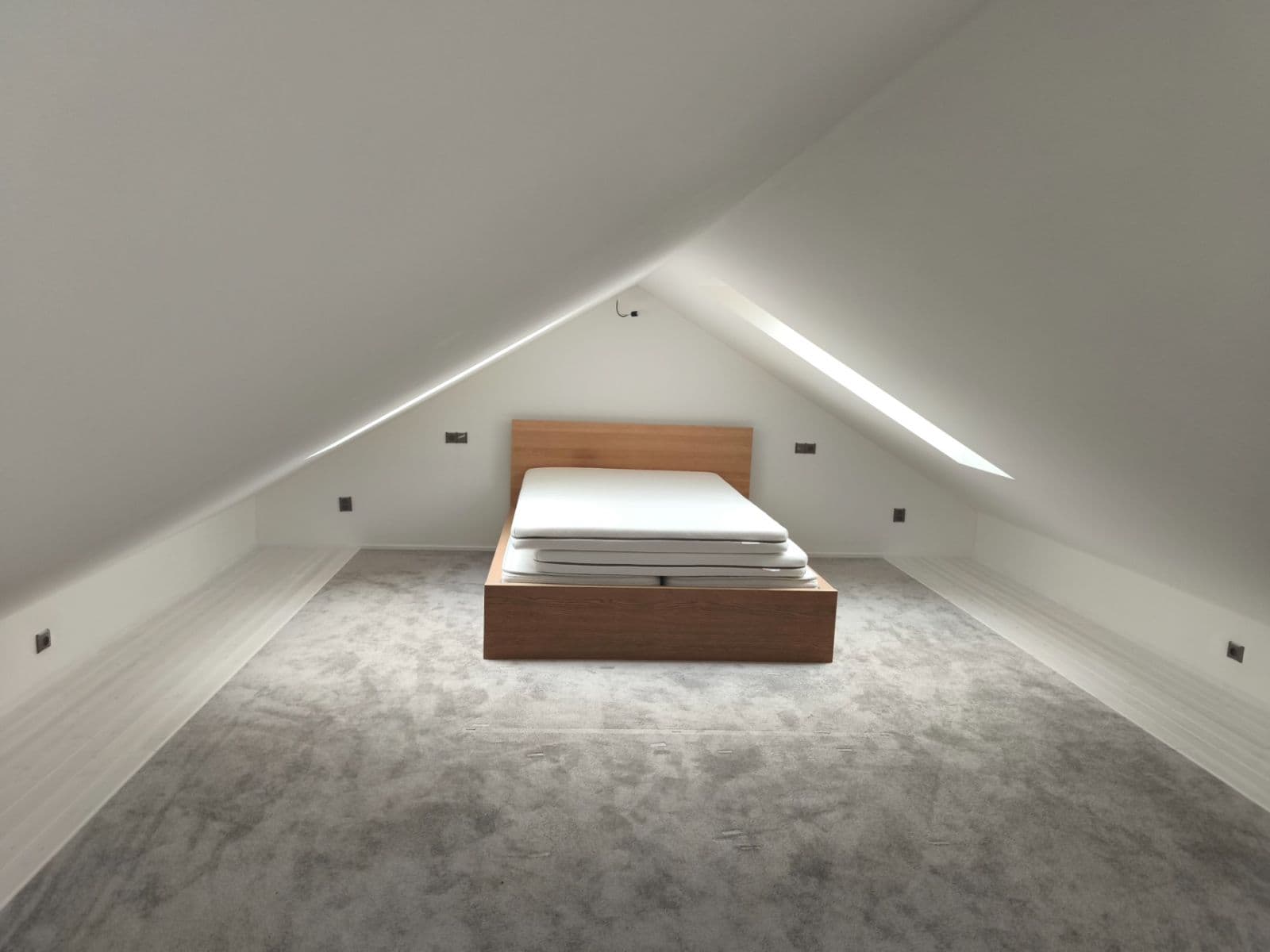 Predaj domu 120 m², pozemek 740 m², Nové Strašecí, Středočeský kraj Predaj domu 120 m², pozemek 740 m², Nové Strašecí, Středočeský kraj