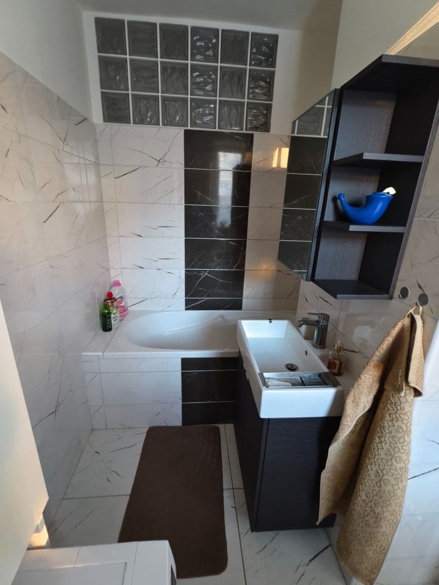 Predaj bytu 3-izbový 75 m², Husova, Náměšť nad Oslavou, Kraj Vysočina Predaj bytu 3-izbový 75 m², Husova, Náměšť nad Oslavou, Kraj Vysočina