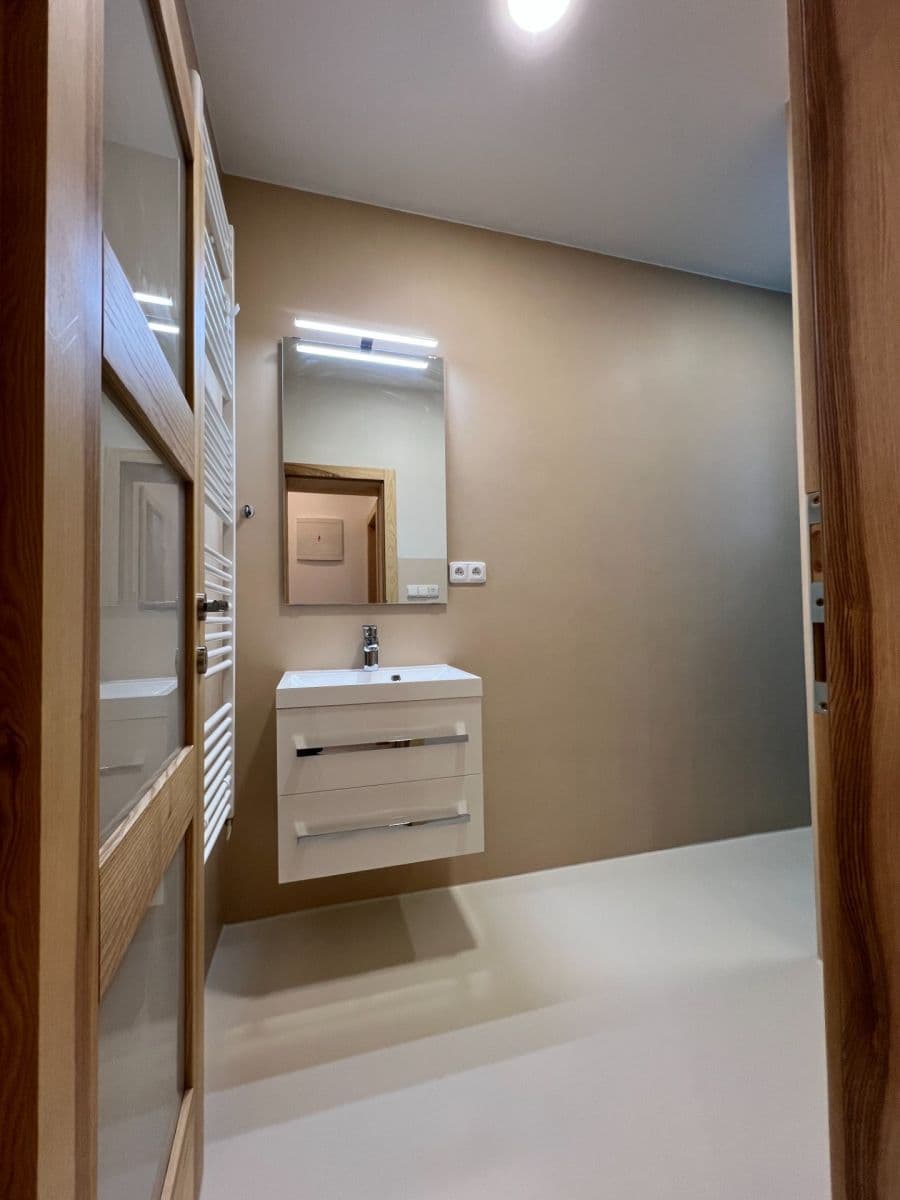 Prenájom bytu 2-izbový 55 m², U Opavice, Opava, Moravskoslezský kraj Prenájom bytu 2-izbový 55 m², U Opavice, Opava, Moravskoslezský kraj