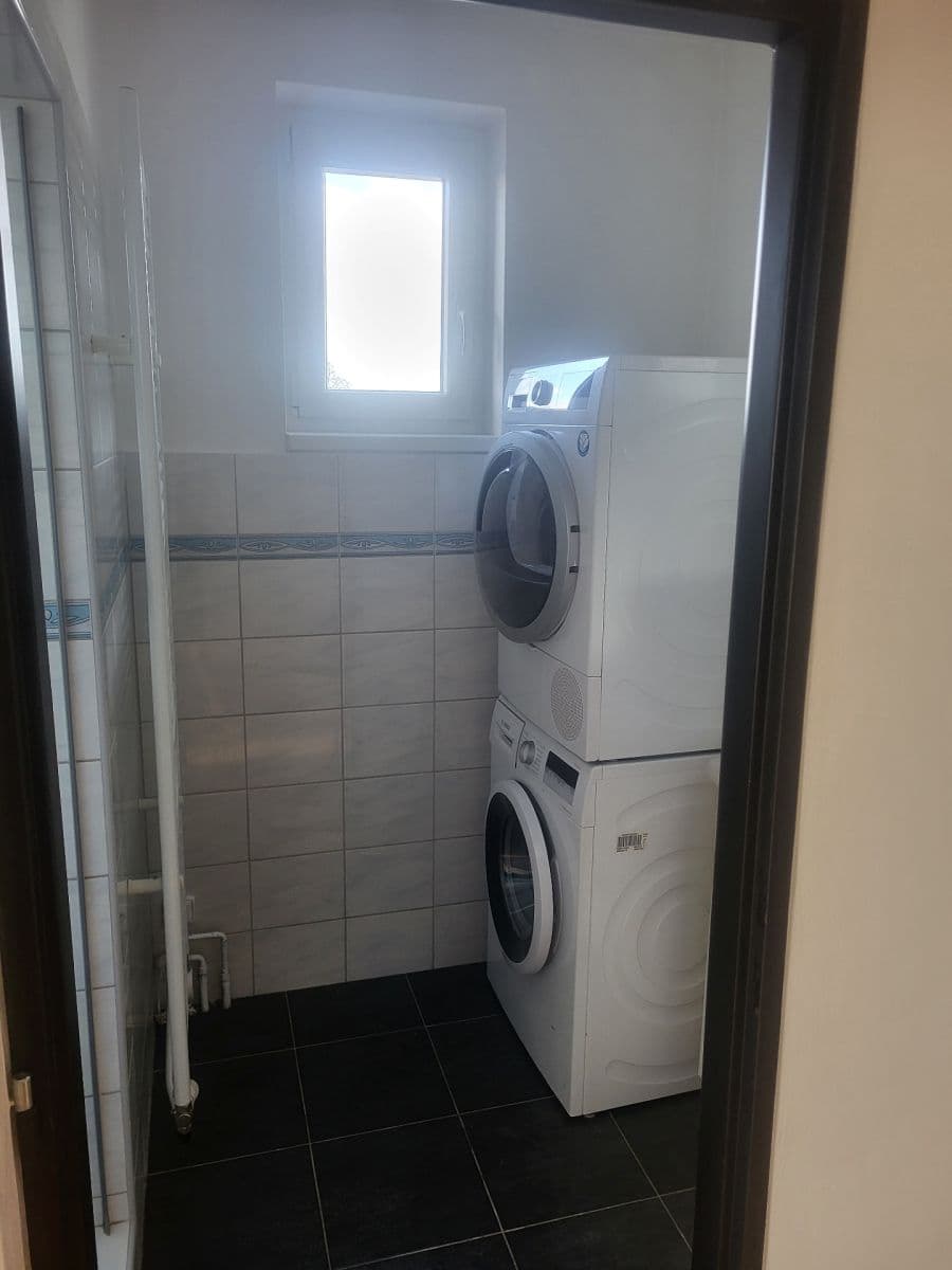 Prenájom bytu 3-izbový 62 m², Lipová, Brno, Jihomoravský kraj Prenájom bytu 3-izbový 62 m², Lipová, Brno, Jihomoravský kraj