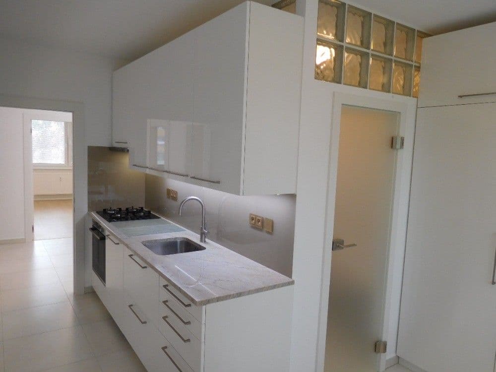 Prenájom bytu 3-izbový 82 m², Vejrostova, Brno, Jihomoravský kraj Prenájom bytu 3-izbový 82 m², Vejrostova, Brno, Jihomoravský kraj