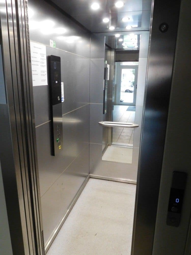 Prenájom bytu 3-izbový 82 m², Vejrostova, Brno, Jihomoravský kraj Prenájom bytu 3-izbový 82 m², Vejrostova, Brno, Jihomoravský kraj