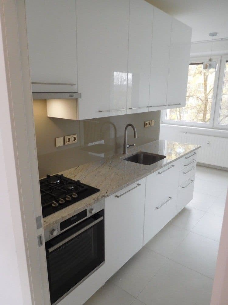 Prenájom bytu 3-izbový 82 m², Vejrostova, Brno, Jihomoravský kraj Prenájom bytu 3-izbový 82 m², Vejrostova, Brno, Jihomoravský kraj