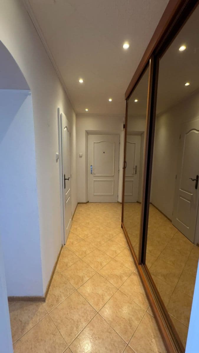 Prenájom bytu 3-izbový 75 m², Želatovská, Přerov, Olomoucký kraj Prenájom bytu 3-izbový 75 m², Želatovská, Přerov, Olomoucký kraj