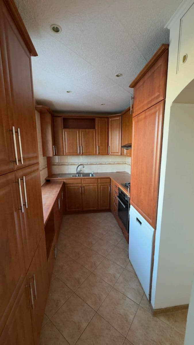 Prenájom bytu 3-izbový 75 m², Želatovská, Přerov, Olomoucký kraj Prenájom bytu 3-izbový 75 m², Želatovská, Přerov, Olomoucký kraj