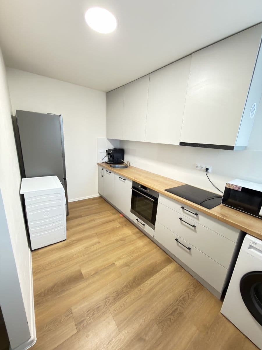 Prenájom bytu 2-izbový 56 m², nám. Míru, Blansko, Jihomoravský kraj Prenájom bytu 2-izbový 56 m², nám. Míru, Blansko, Jihomoravský kraj