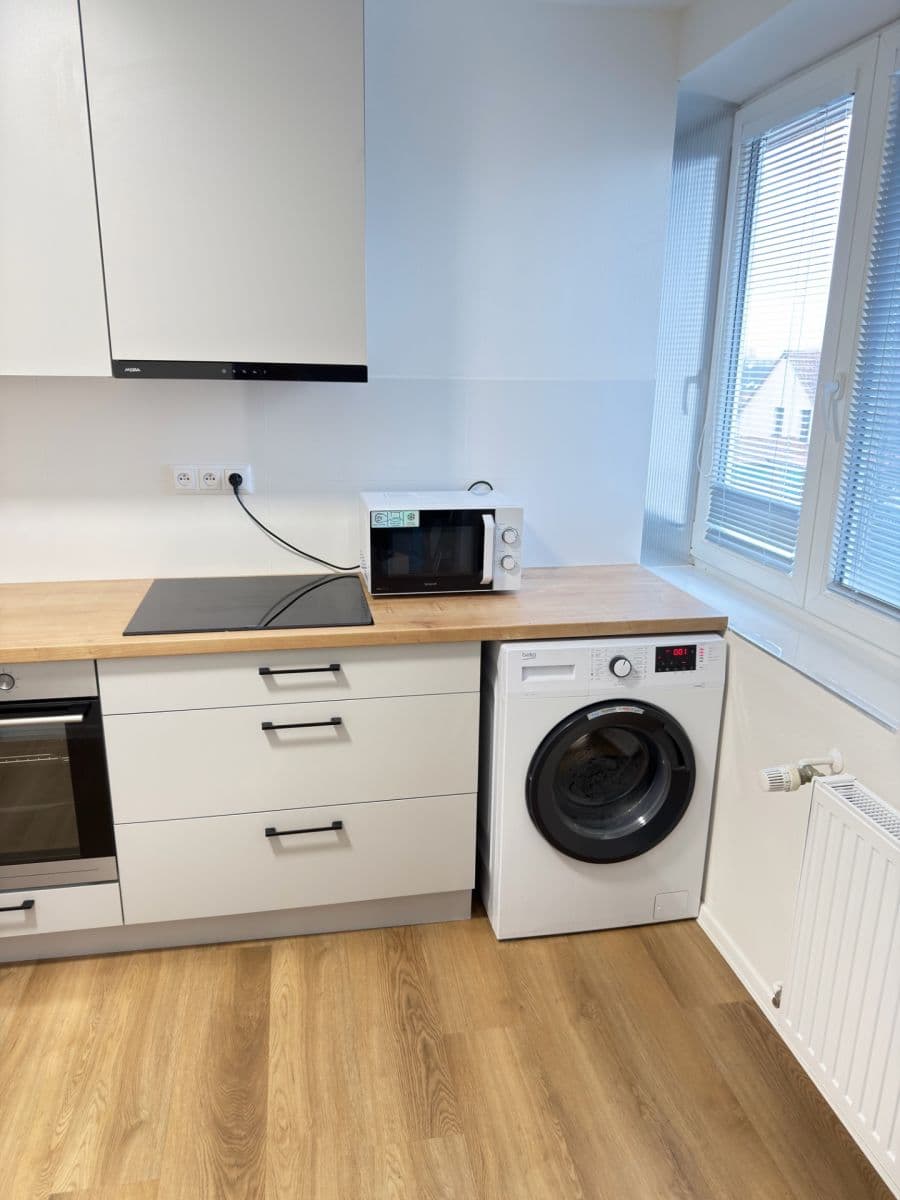 Prenájom bytu 2-izbový 56 m², nám. Míru, Blansko, Jihomoravský kraj Prenájom bytu 2-izbový 56 m², nám. Míru, Blansko, Jihomoravský kraj