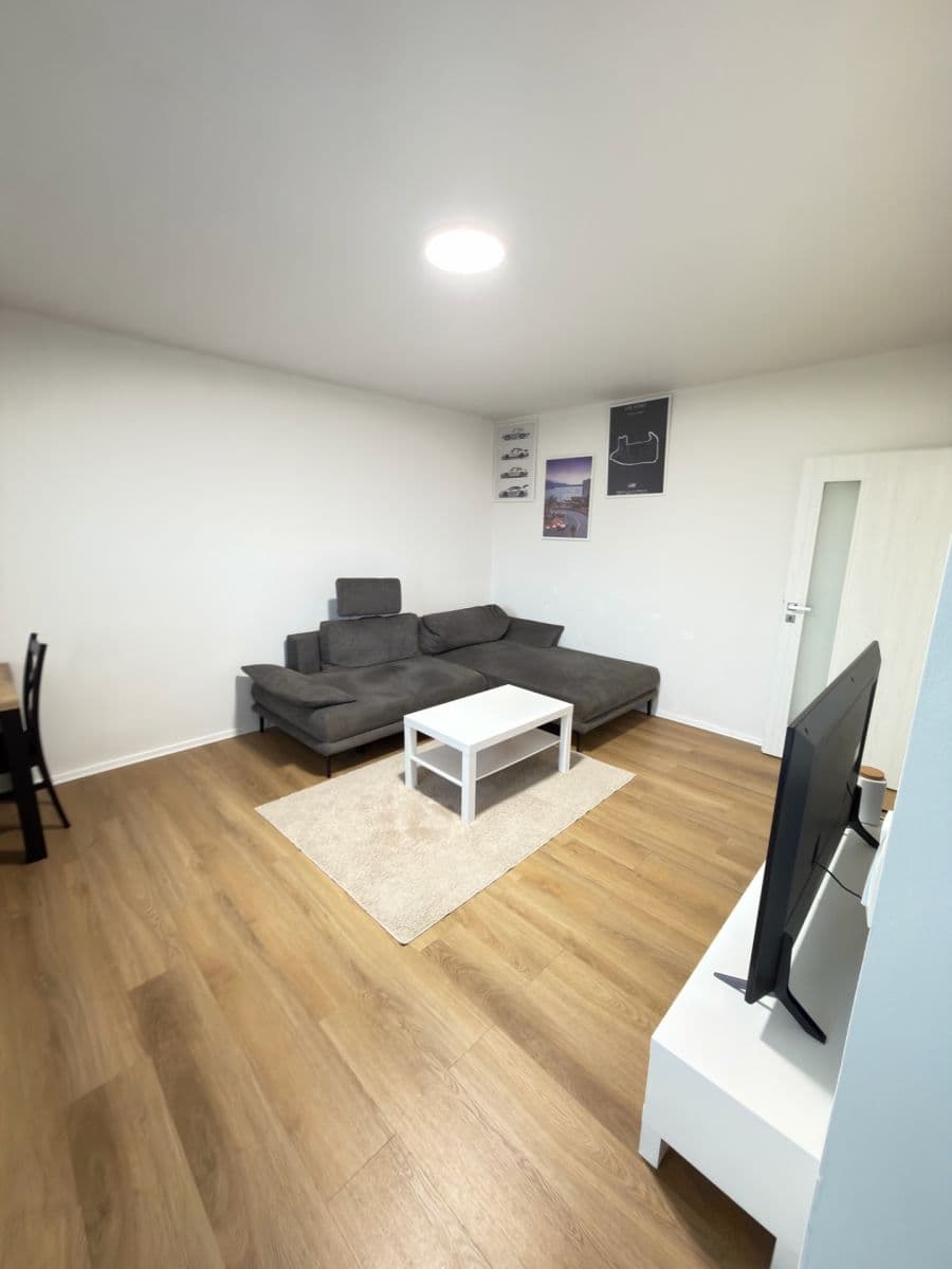 Prenájom bytu 2-izbový 56 m², nám. Míru, Blansko, Jihomoravský kraj Prenájom bytu 2-izbový 56 m², nám. Míru, Blansko, Jihomoravský kraj