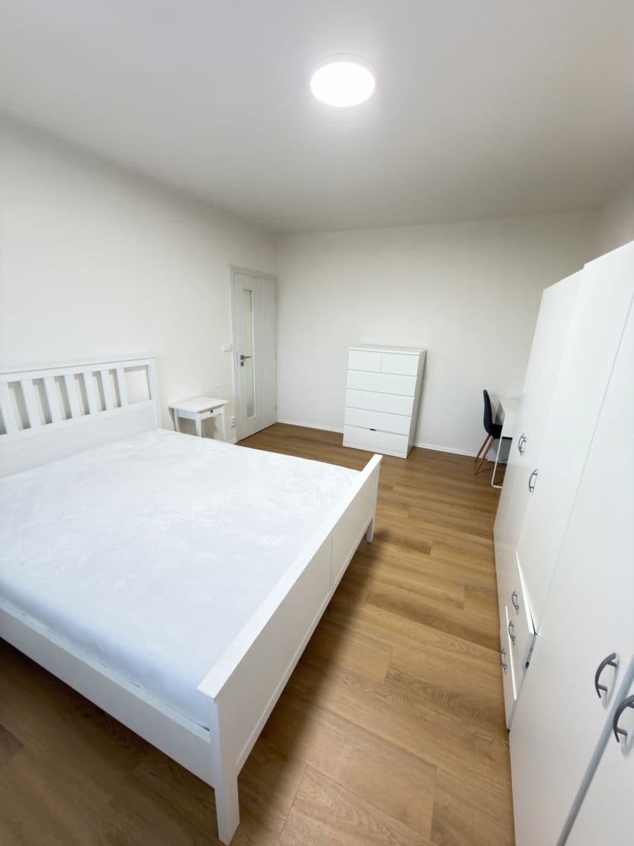 Prenájom bytu 2-izbový 56 m², nám. Míru, Blansko, Jihomoravský kraj Prenájom bytu 2-izbový 56 m², nám. Míru, Blansko, Jihomoravský kraj