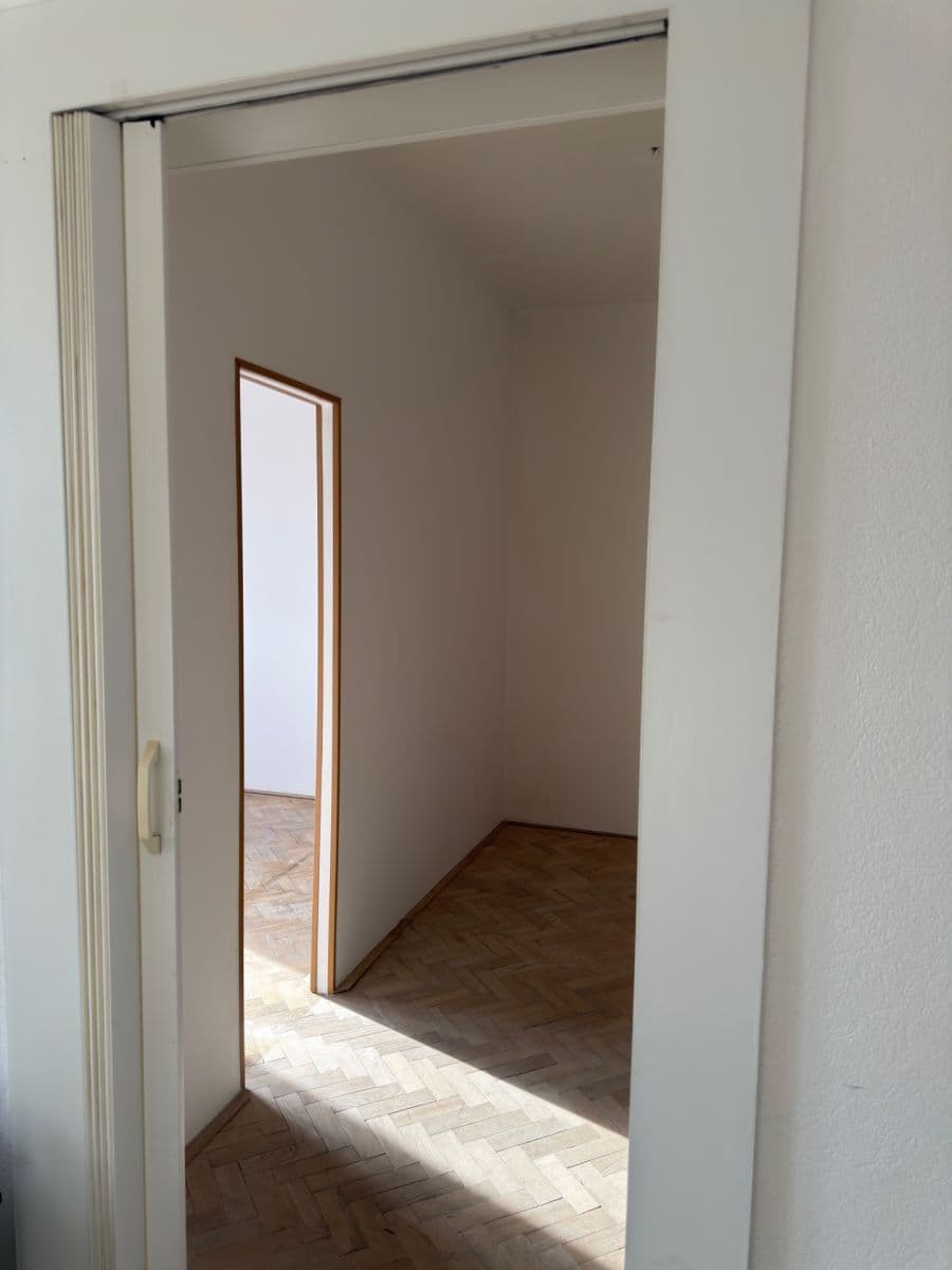 Prenájom bytu 3-izbový 70 m², Budovatelů, Kadaň, Ústecký kraj Prenájom bytu 3-izbový 70 m², Budovatelů, Kadaň, Ústecký kraj