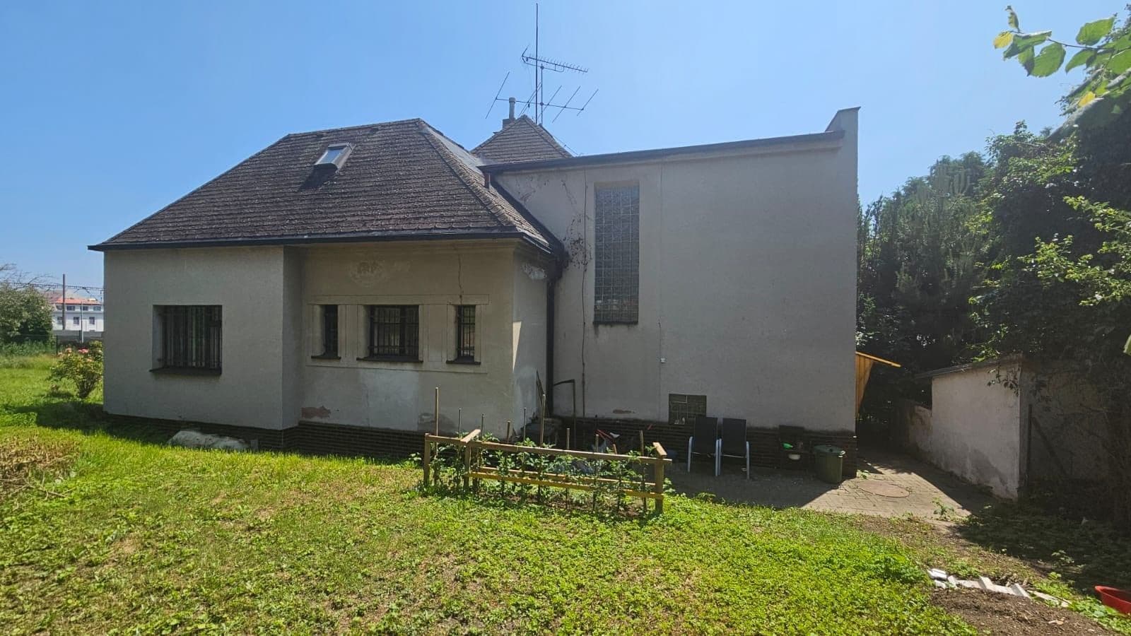 Predaj domu 288 m², pozemek 544 m², Prvomájová, Praha, Praha Predaj domu 288 m², pozemek 544 m², Prvomájová, Praha, Praha