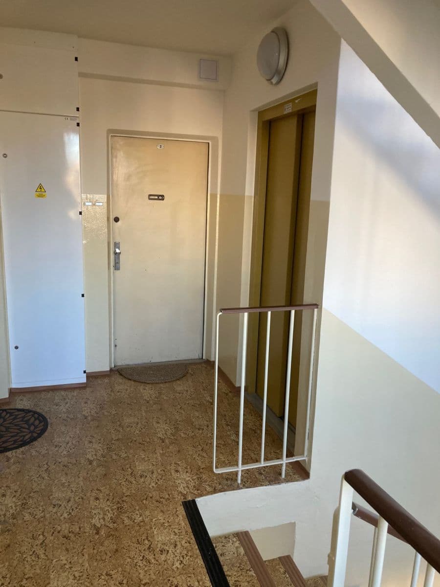 Prenájom bytu 1-izbový 41 m², Kotorská, Praha, Praha Prenájom bytu 1-izbový 41 m², Kotorská, Praha, Praha