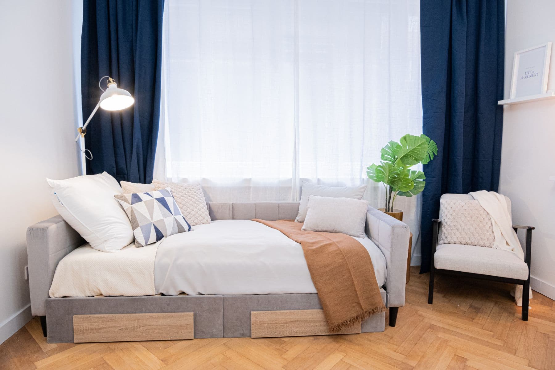 Prenájom bytu 79 m², Ostrovní, Praha, Praha Prenájom bytu 79 m², Ostrovní, Praha, Praha