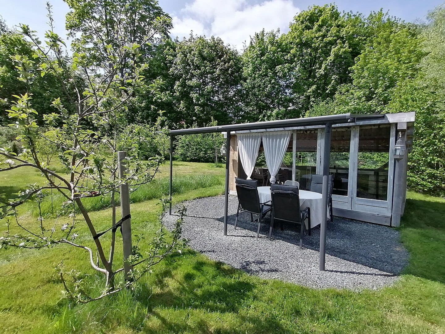 Predaj domu 162 m², pozemek 3.600 m², Grebenhain, Hesensko Predaj domu 162 m², pozemek 3.600 m², Grebenhain, Hesensko