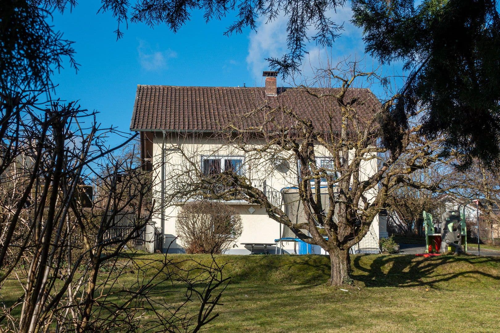 Predaj domu 127 m², pozemek 1.229 m², Ruhstorf a.d.Rott, Bavorsko Predaj domu 127 m², pozemek 1.229 m², Ruhstorf a.d.Rott, Bavorsko