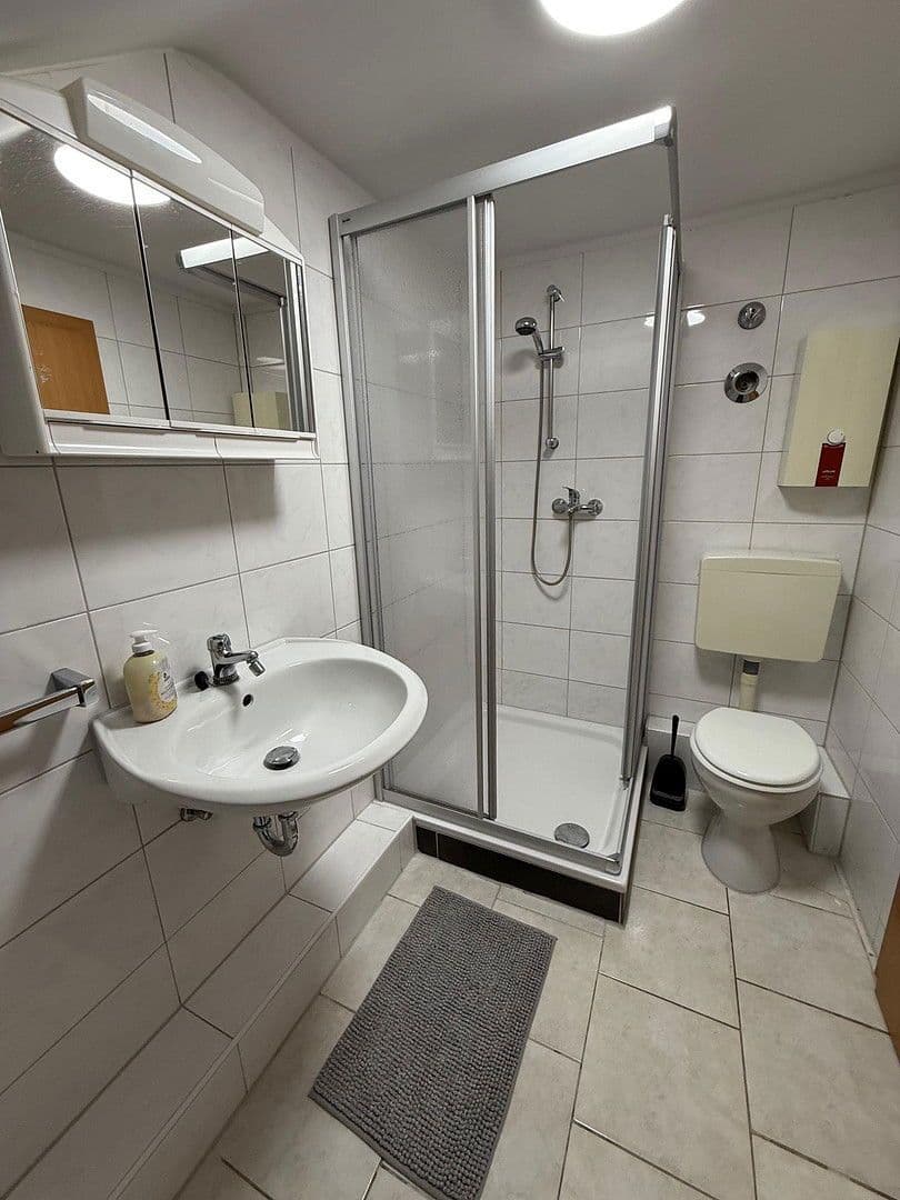 Prenájom bytu 2-izbový 45 m², Niebuhrstr. 70, Duisburg, Severné Porýnie - Westfálsko Prenájom bytu 2-izbový 45 m², Niebuhrstr. 70, Duisburg, Severné Porýnie - Westfálsko