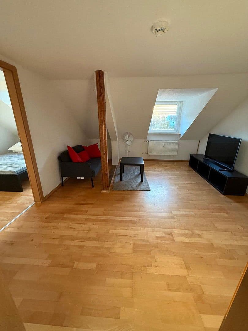 Prenájom bytu 2-izbový 45 m², Niebuhrstr. 70, Duisburg, Severné Porýnie - Westfálsko Prenájom bytu 2-izbový 45 m², Niebuhrstr. 70, Duisburg, Severné Porýnie - Westfálsko