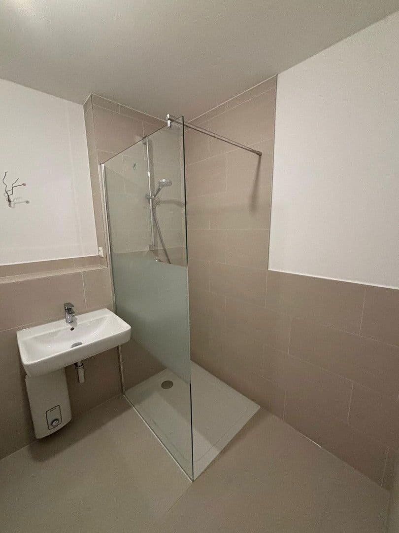 Prenájom bytu 2-izbový 48 m², Berlin, Berlín Prenájom bytu 2-izbový 48 m², Berlin, Berlín