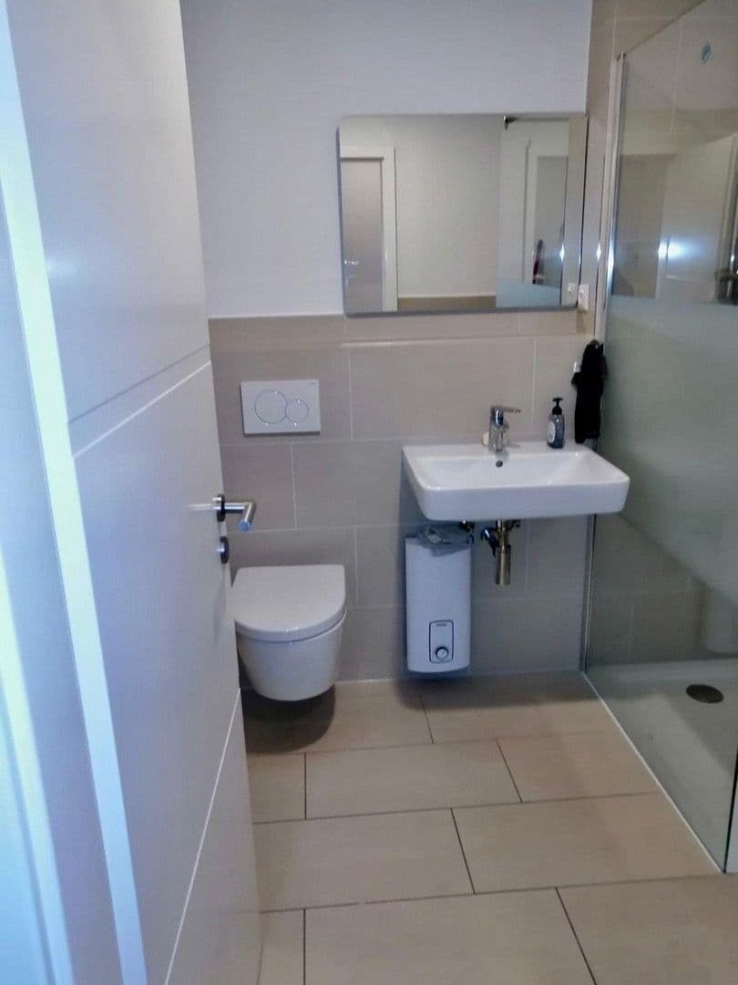 Prenájom bytu 2-izbový 48 m², Berlin, Berlín Prenájom bytu 2-izbový 48 m², Berlin, Berlín