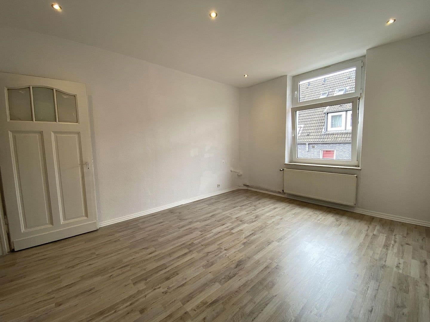 Prenájom bytu 3-izbový 55 m², Nohlstr. 160, Oberhausen, Severné Porýnie - Westfálsko Prenájom bytu 3-izbový 55 m², Nohlstr. 160, Oberhausen, Severné Porýnie - Westfálsko