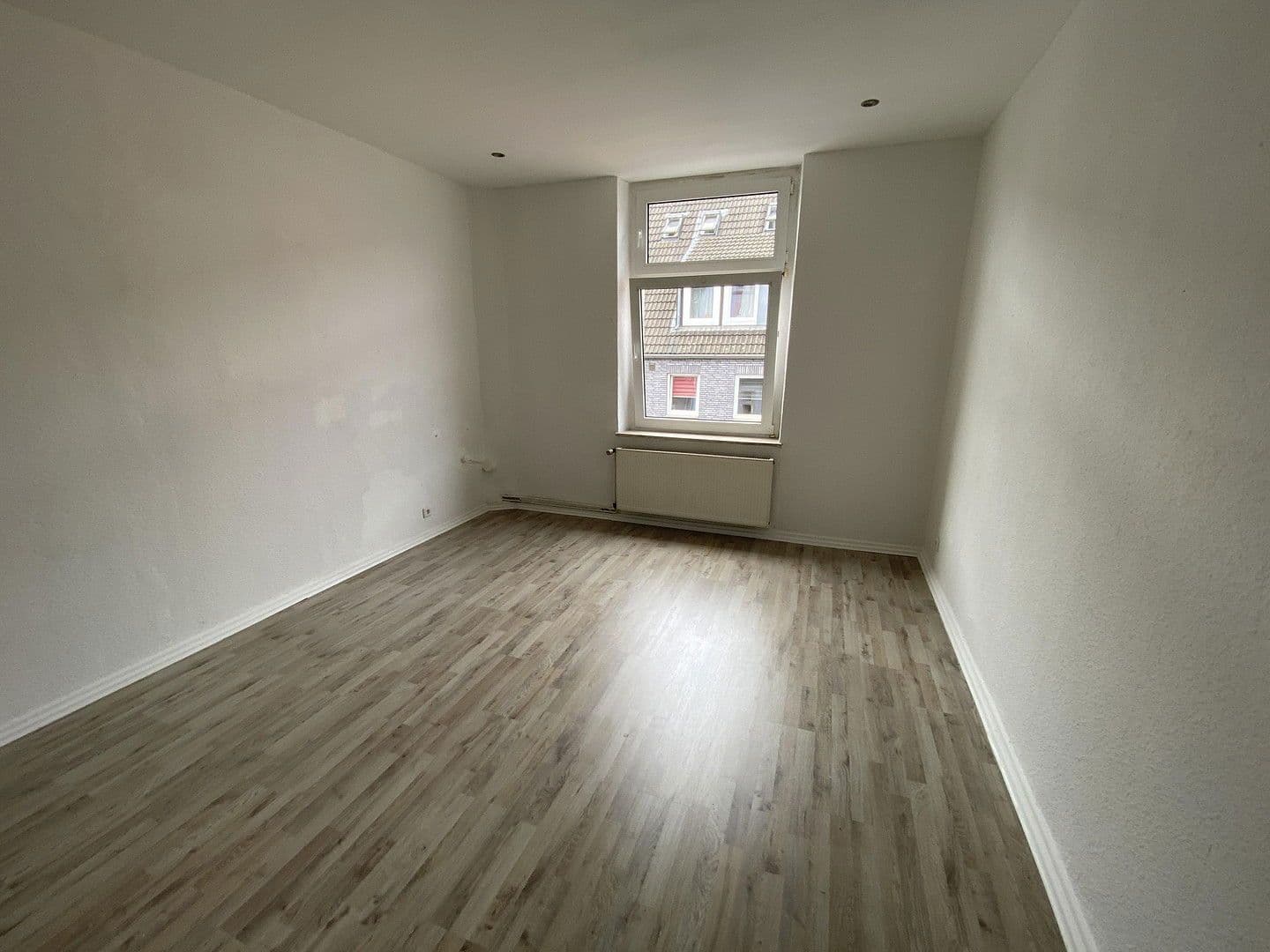 Prenájom bytu 3-izbový 55 m², Nohlstr. 160, Oberhausen, Severné Porýnie - Westfálsko Prenájom bytu 3-izbový 55 m², Nohlstr. 160, Oberhausen, Severné Porýnie - Westfálsko