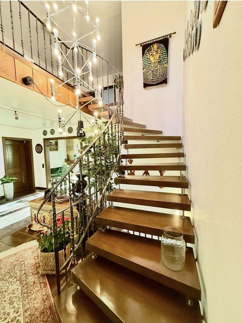 Predaj domu 423 m², pozemek 999 m², Am Eggeberg 4, Blomberg, Severné Porýnie - Westfálsko Predaj domu 423 m², pozemek 999 m², Am Eggeberg 4, Blomberg, Severné Porýnie - Westfálsko