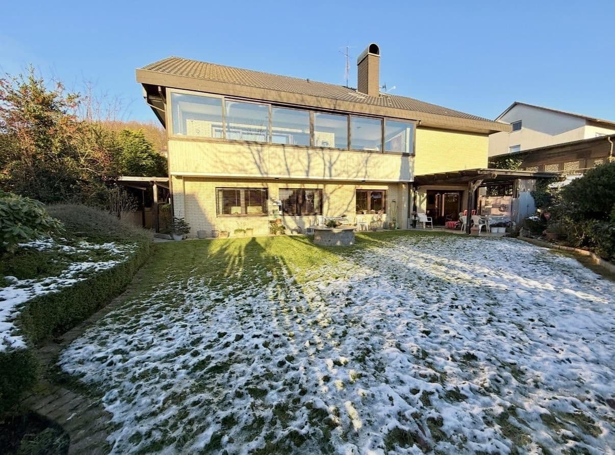 Predaj domu 423 m², pozemek 999 m², Am Eggeberg 4, Blomberg, Severné Porýnie - Westfálsko Predaj domu 423 m², pozemek 999 m², Am Eggeberg 4, Blomberg, Severné Porýnie - Westfálsko