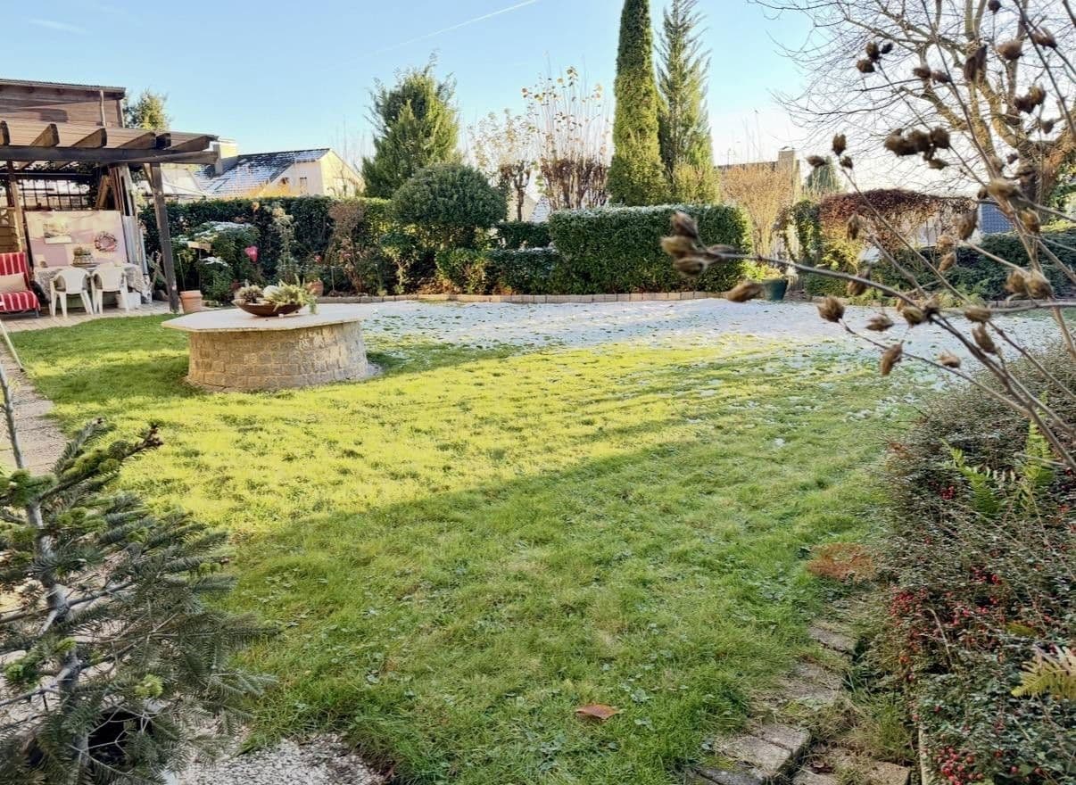 Predaj domu 423 m², pozemek 999 m², Am Eggeberg 4, Blomberg, Severné Porýnie - Westfálsko Predaj domu 423 m², pozemek 999 m², Am Eggeberg 4, Blomberg, Severné Porýnie - Westfálsko