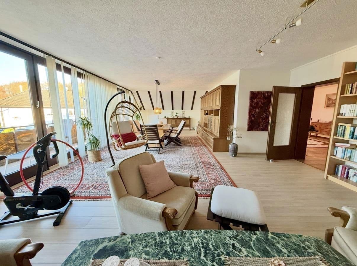 Predaj domu 423 m², pozemek 999 m², Am Eggeberg 4, Blomberg, Severné Porýnie - Westfálsko Predaj domu 423 m², pozemek 999 m², Am Eggeberg 4, Blomberg, Severné Porýnie - Westfálsko