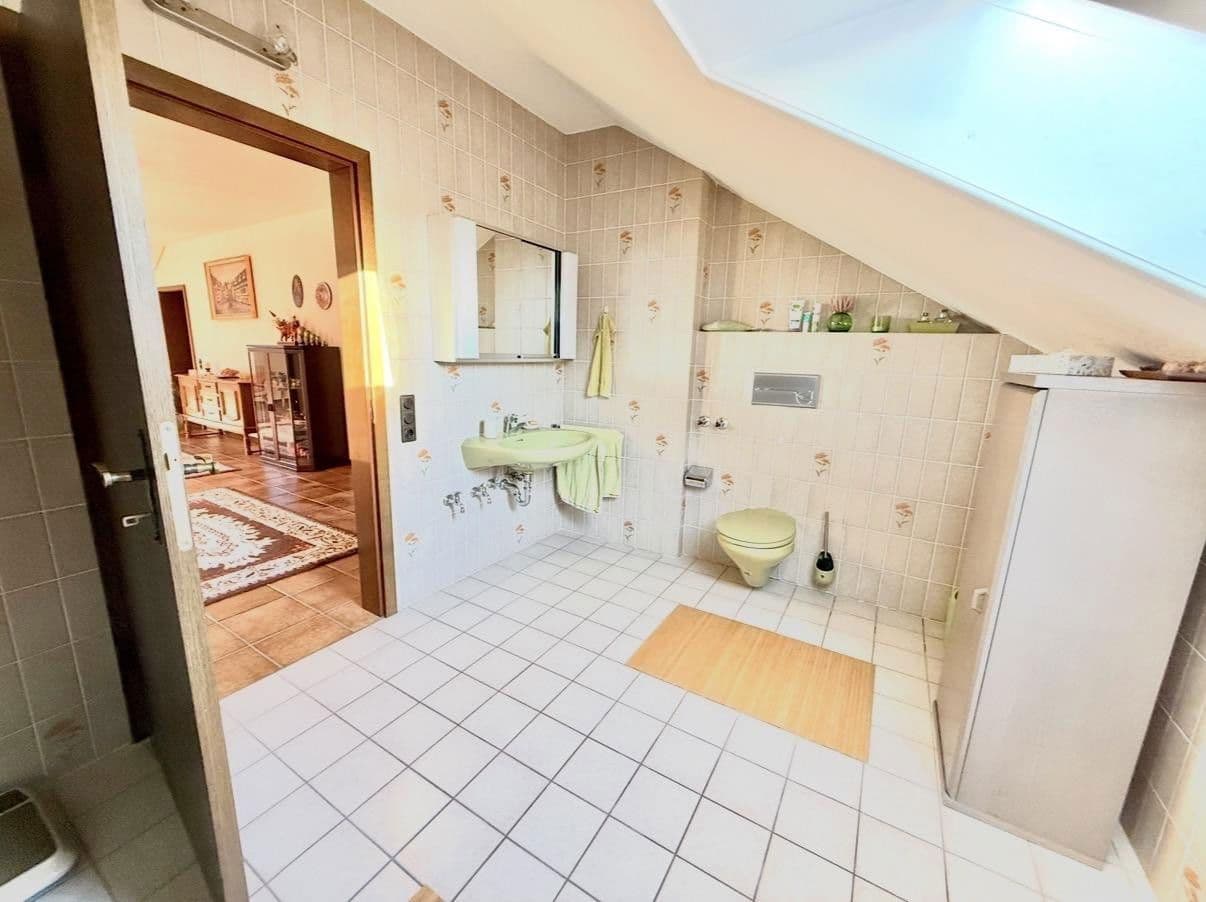 Predaj domu 423 m², pozemek 999 m², Am Eggeberg 4, Blomberg, Severné Porýnie - Westfálsko Predaj domu 423 m², pozemek 999 m², Am Eggeberg 4, Blomberg, Severné Porýnie - Westfálsko