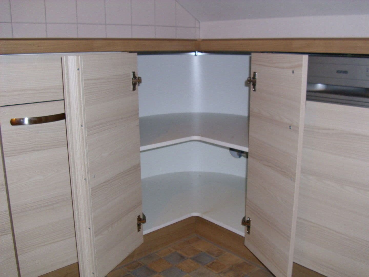 Prenájom bytu 2-izbový 69 m², Nieder-Mörler-Str. 13, Bad Nauheim, Hesensko Prenájom bytu 2-izbový 69 m², Nieder-Mörler-Str. 13, Bad Nauheim, Hesensko