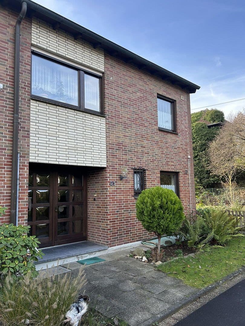 Predaj domu 98 m², pozemek 625 m², Jahnstraße 21, Wickrath, Severné Porýnie - Westfálsko Predaj domu 98 m², pozemek 625 m², Jahnstraße 21, Wickrath, Severné Porýnie - Westfálsko