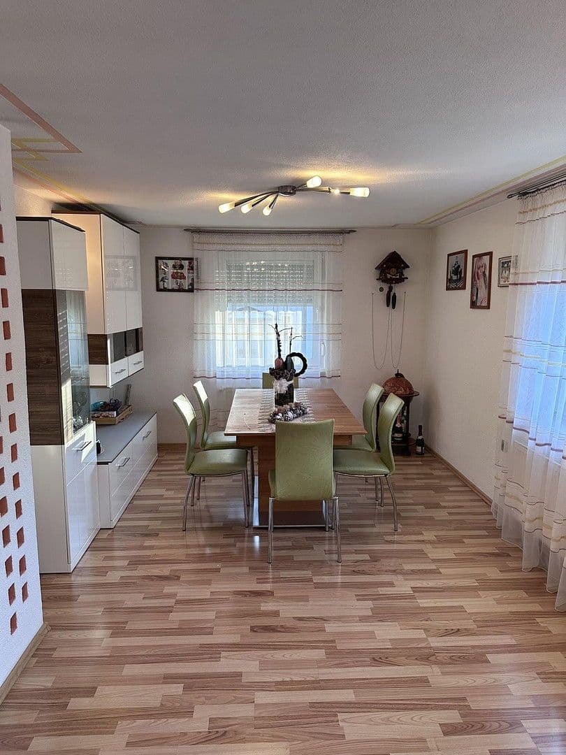 Predaj domu 110 m², pozemek 519 m², Aalen, Bádensko-Wurttembersko Predaj domu 110 m², pozemek 519 m², Aalen, Bádensko-Wurttembersko