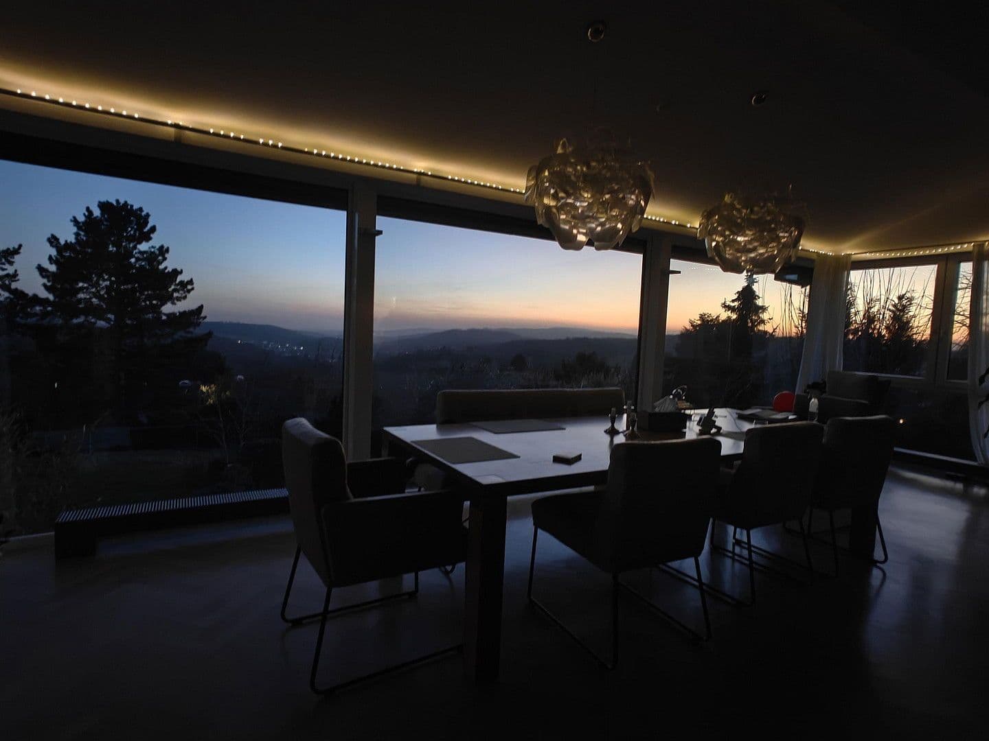 Predaj domu 493 m², pozemek 1.531 m², Glashütten, Hesensko Predaj domu 493 m², pozemek 1.531 m², Glashütten, Hesensko