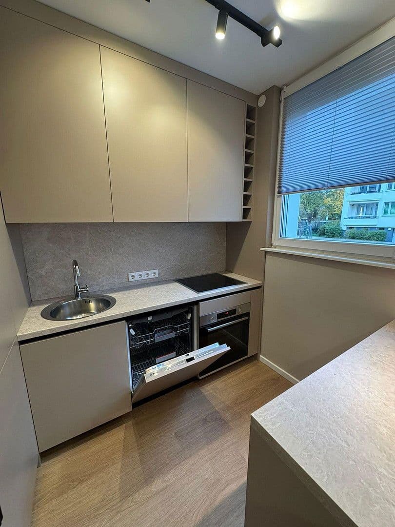 Prenájom bytu 2-izbový 50 m², Gotha-Allee 36, Berlin, Berlín Prenájom bytu 2-izbový 50 m², Gotha-Allee 36, Berlin, Berlín