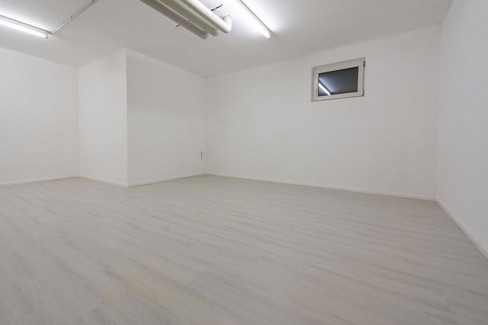 Prenájom bytu 2-izbový 74 m², Hochdorfer Straße 24, Ludwigsburg, Bádensko-Wurttembersko Prenájom bytu 2-izbový 74 m², Hochdorfer Straße 24, Ludwigsburg, Bádensko-Wurttembersko