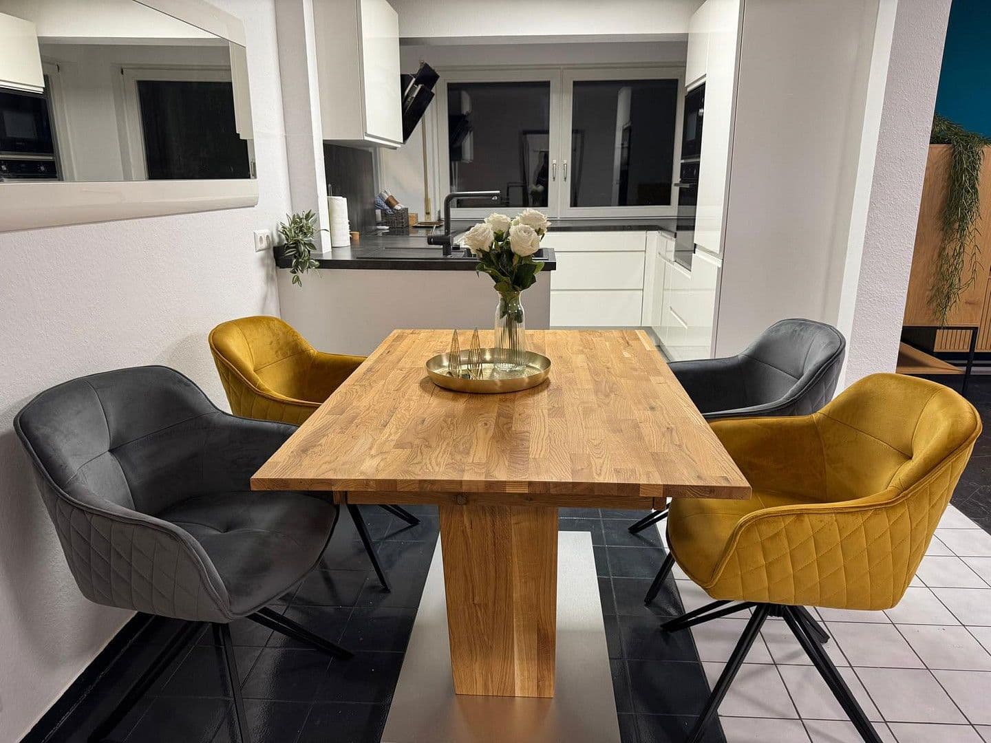 Prenájom bytu 2-izbový 65 m², untere Heckenstraße 51, Stuttgart (Hedelfingen), Bádensko-Wurttembersko Prenájom bytu 2-izbový 65 m², untere Heckenstraße 51, Stuttgart (Hedelfingen), Bádensko-Wurttembersko