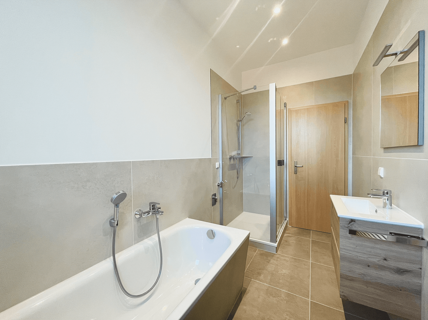 Prenájom bytu 3-izbový 79 m², Wechselburger Str. 4, Chemnitz, Sasko Prenájom bytu 3-izbový 79 m², Wechselburger Str. 4, Chemnitz, Sasko