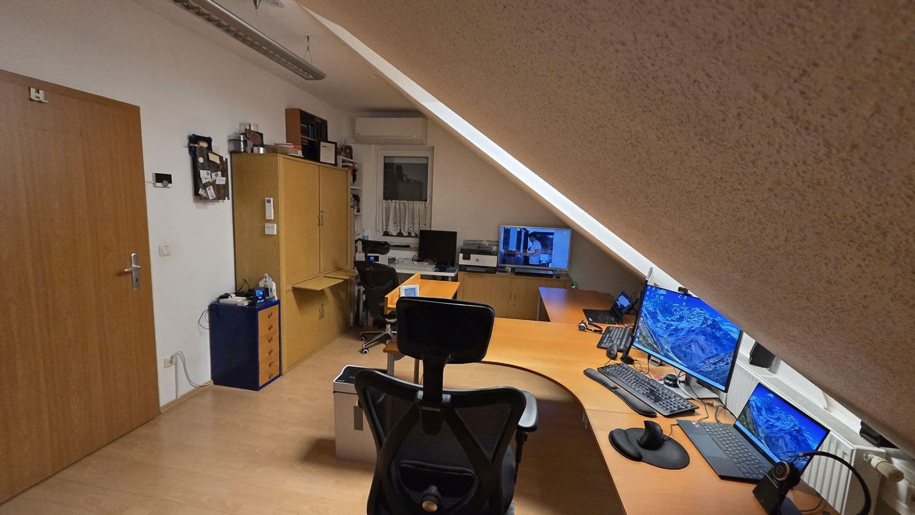 Predaj domu 150 m², pozemek 201 m², Händelstraße 1, Feldkirchen, Bavorsko Predaj domu 150 m², pozemek 201 m², Händelstraße 1, Feldkirchen, Bavorsko