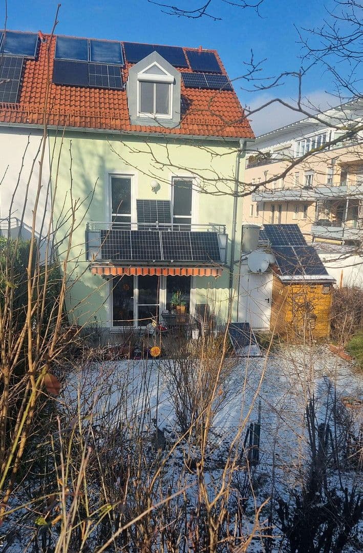 Predaj domu 150 m², pozemek 201 m², Händelstraße 1, Feldkirchen, Bavorsko Predaj domu 150 m², pozemek 201 m², Händelstraße 1, Feldkirchen, Bavorsko