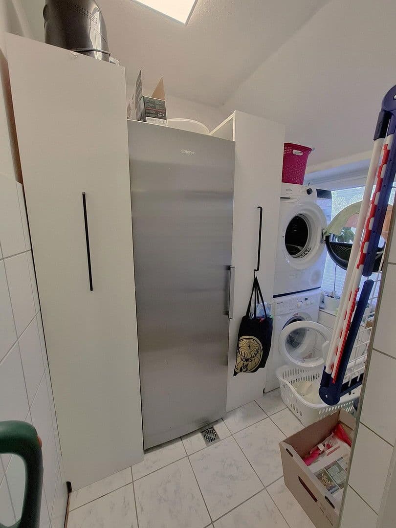 Prenájom bytu 4-izbový 148 m², Rinteln, Dolné Sasko Prenájom bytu 4-izbový 148 m², Rinteln, Dolné Sasko