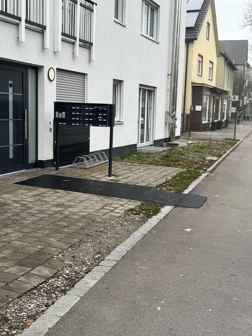 Prenájom bytu 2-izbový 55 m², Inniinngerstr 10, Augsburg, Bavorsko Prenájom bytu 2-izbový 55 m², Inniinngerstr 10, Augsburg, Bavorsko