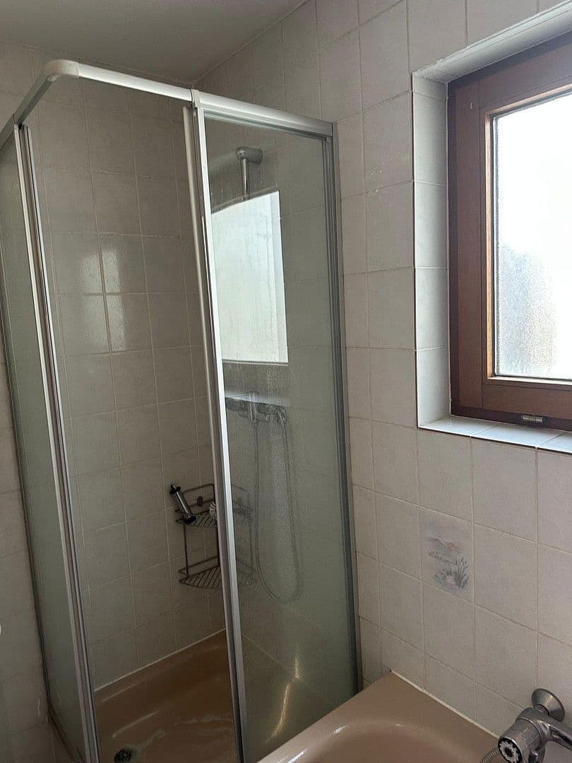 Predaj domu 95 m², pozemek 131 m², Illingen, Bádensko-Wurttembersko Predaj domu 95 m², pozemek 131 m², Illingen, Bádensko-Wurttembersko