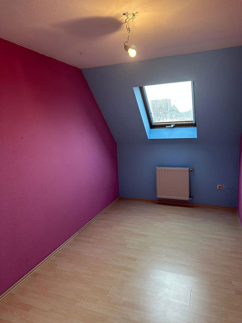 Predaj domu 95 m², pozemek 131 m², Illingen, Bádensko-Wurttembersko Predaj domu 95 m², pozemek 131 m², Illingen, Bádensko-Wurttembersko