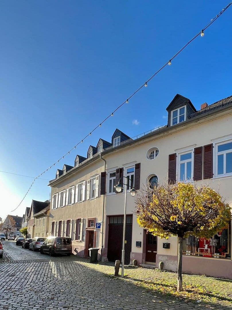 Prenájom bytu 4-izbový 120 m², Rathausstraße 1, Hochheim, Hesensko Prenájom bytu 4-izbový 120 m², Rathausstraße 1, Hochheim, Hesensko