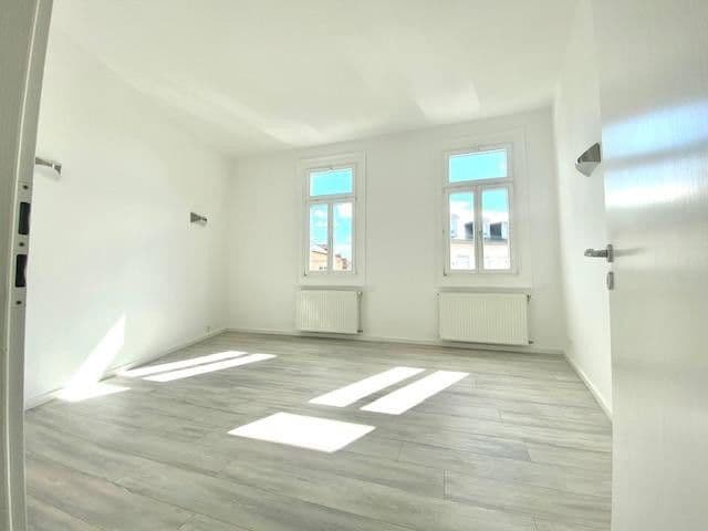 Prenájom bytu 4-izbový 120 m², Rathausstraße 1, Hochheim, Hesensko Prenájom bytu 4-izbový 120 m², Rathausstraße 1, Hochheim, Hesensko