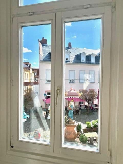 Prenájom bytu 4-izbový 120 m², Rathausstraße 1, Hochheim, Hesensko Prenájom bytu 4-izbový 120 m², Rathausstraße 1, Hochheim, Hesensko