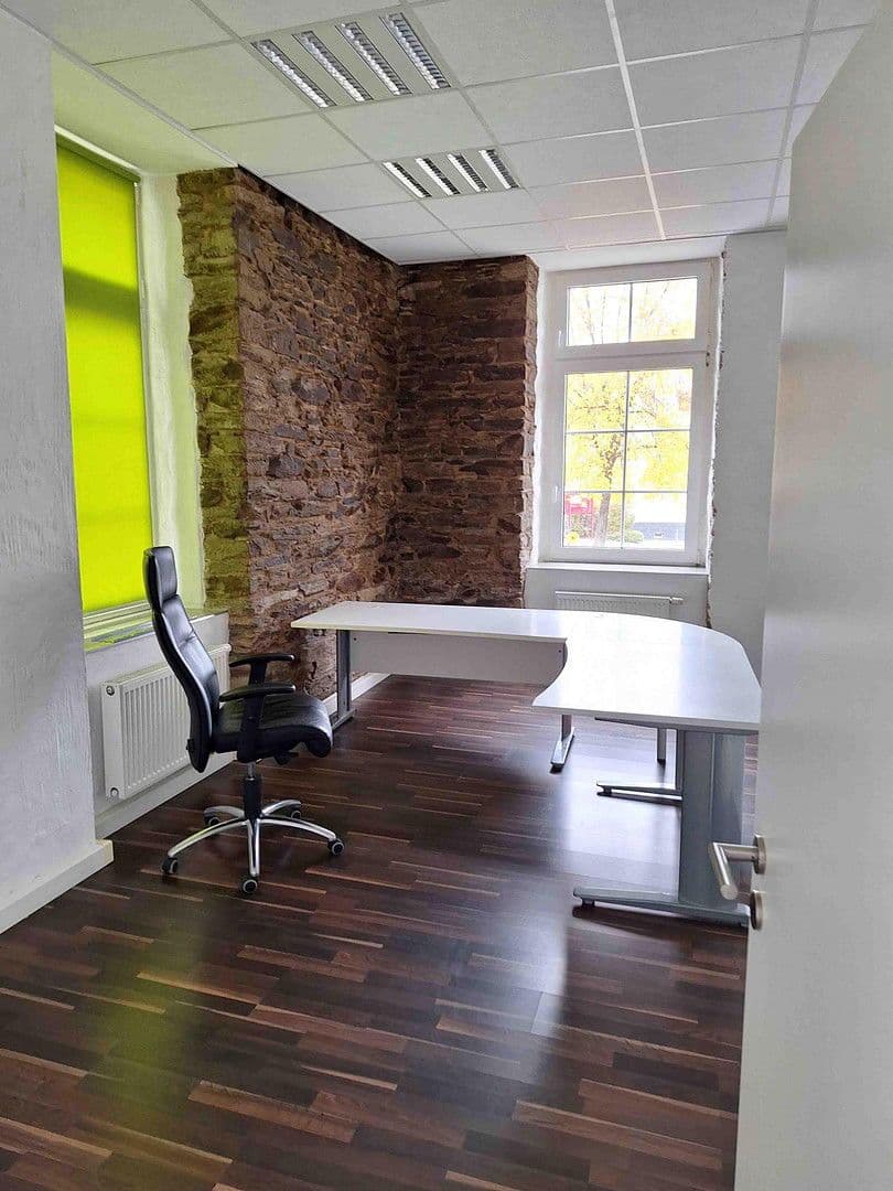 Prenájom kancelárie 124 m², Hauptstr. 21, Idstein, Hesensko Prenájom kancelárie 124 m², Hauptstr. 21, Idstein, Hesensko