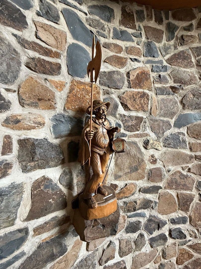 Predaj domu 478 m², pozemek 1.827 m², Neuhof, Hesensko Predaj domu 478 m², pozemek 1.827 m², Neuhof, Hesensko